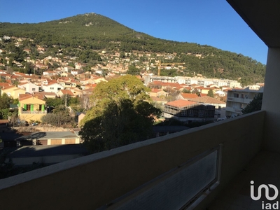 Appartement 3 pièces de 54 m² à Toulon (83100)