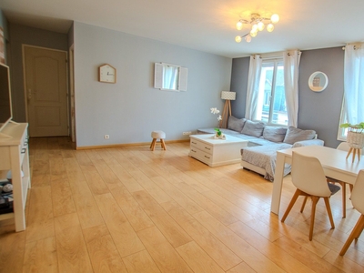 Appartement 4 pièces de 82 m² à Saint-Nazaire (44600)