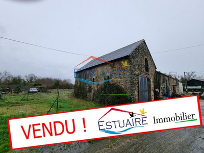 Bâtisse en pierre à rénover sur Vigneux de Bretagne