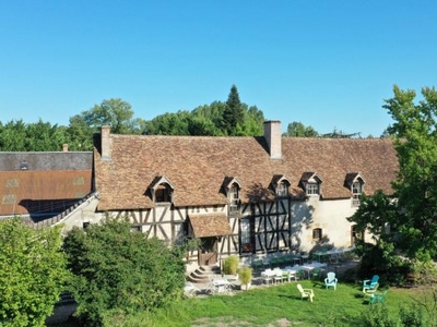 Gîte de Groupe et Centre Équestre à Deux Pas du Château de Chambord