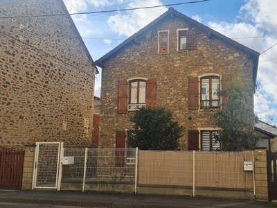 Maison 4 pièces de 85 m² à Viry-Châtillon (91170)