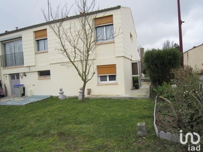 Maison 5 pièces de 104 m² à Moulins-lès-Metz (57160)
