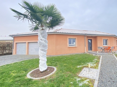 Maison 5 pièces de 120 m² à Toulon-sur-Arroux (71320)