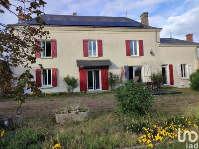 Maison 6 pièces de 163 m² à Saint-Jouin-de-Marnes (79600)