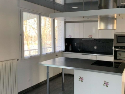 Vente maison 4 pièces 83 m² Saint-Quentin (02100)