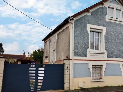 Vente maison 5 pièces 100 m² Saint-Pierre-des-Corps (37700)