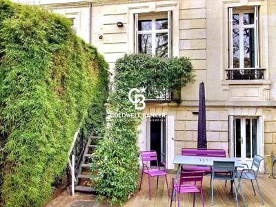 Maison de luxe de 5 chambres en vente à Bordeaux, France
