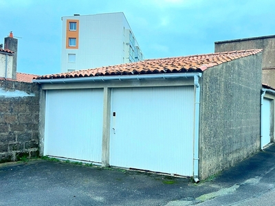 Parking/garage/box de 13 m² à Les Sables-d'Olonne (85100)