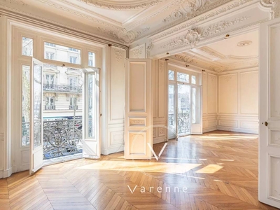 Appartement à vendre à Paris 7Ème