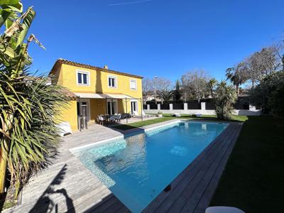 Maison de luxe 4 chambres en vente à Saint-Cyr-sur-Mer, Provence-Alpes-Côte d'Azur