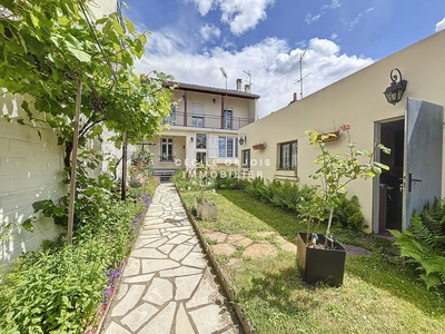 Maison de luxe en vente à Maisons-Alfort, France