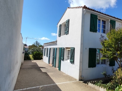 Vente maison 5 pièces 125 m² Sainte-Marie-de-Ré (17740)