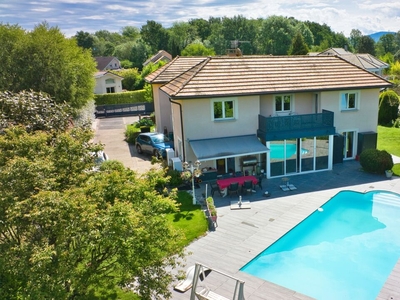 Vente maison 9 pièces 344 m² Divonne-les-Bains (01220)