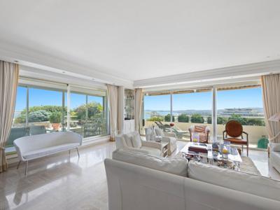 Appartement de luxe de 7 pièces en vente à Villeneuve-Loubet, Provence-Alpes-Côte d'Azur