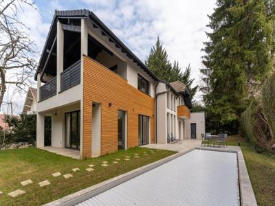 7 room luxury Apartment for sale in Annecy, Auvergne-Rhône-Alpes