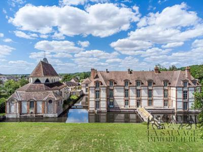Prestigieux château de 1800 m2 en vente - Dreux, Centre