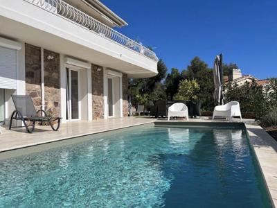 Villa de luxe de 6 pièces en vente Saint-Aygulf, Provence-Alpes-Côte d'Azur