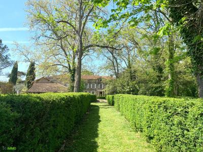 Villa de luxe de 12 pièces en vente Marssac-sur-Tarn, Occitanie