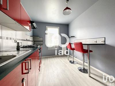 Appartement 4 pièces de 76 m² à Saint-Pierre-du-Perray (91280)