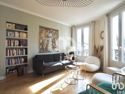 Appartement 6 pièces de 122 m² à Paris (75015)