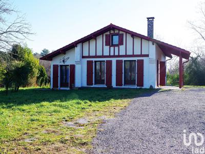 Maison 4 pièces de 85 m² à Saint-Martin-de-Seignanx (40390)