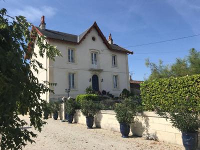 Villa de luxe de 10 pièces en vente Matha, Nouvelle-Aquitaine