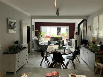 Vente maison 6 pièces 153 m²