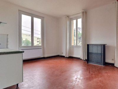 Appartement 3 pièces de 55 m² à Toulon (83000)