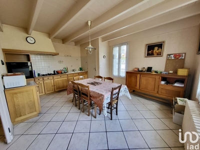 Maison 4 pièces de 85 m² à Longèves (17230)