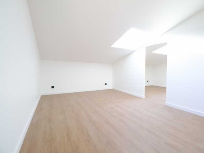 Appartement 7 pièces 152 m²