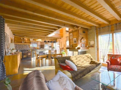 Chalet 7 pièces 200 m²