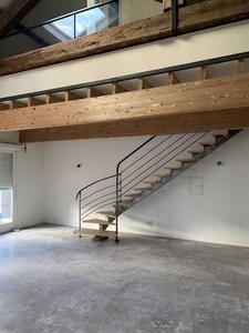 Loft 4 pièces 108 m²
