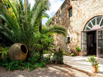 19 room luxury Villa for sale in Perpignan, France