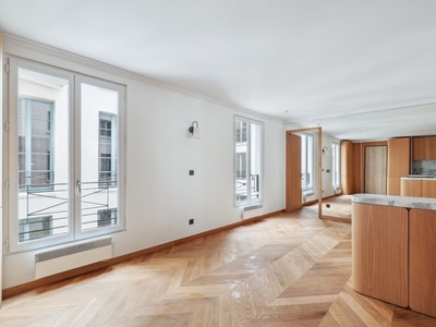 2 room luxury Apartment for sale in Saint-Germain, Odéon, Monnaie, France