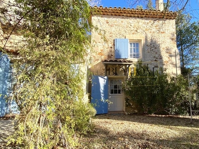 Maison de luxe de 8 pièces en vente à Saint-Saturnin-lès-Apt, Provence-Alpes-Côte d'Azur