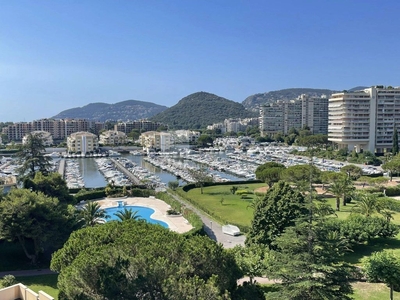 Appartement de luxe 3 chambres en vente à Mandelieu, Provence-Alpes-Côte d'Azur