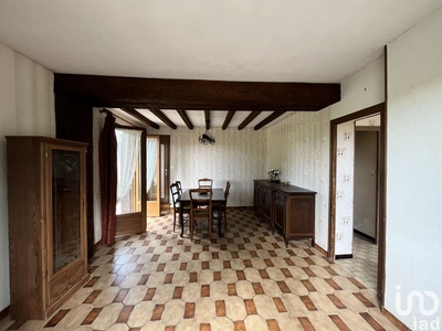 Maison 5 pièces de 80 m² à Dompierre-sur-Besbre (03290)