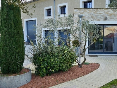 Vente maison 11 pièces 405 m² Saignon (84400)