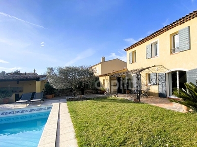Vente maison 4 pièces 109 m² Aix-en-Provence (13090)