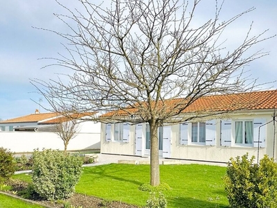 Vente maison 5 pièces 102 m² Aigrefeuille-d'Aunis (17290)
