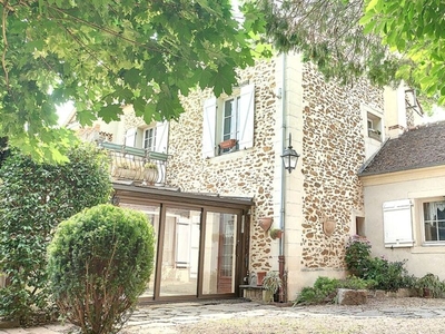 Vente maison 7 pièces 190 m² Chaumes-en-Brie (77390)