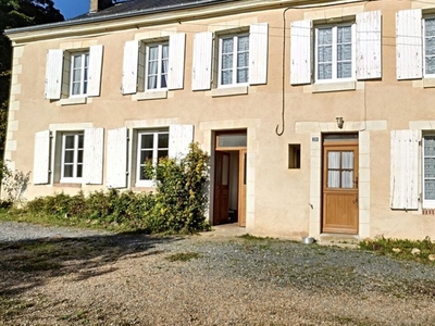 Vente maison 9 pièces 147 m² Bessé-sur-Braye (72310)