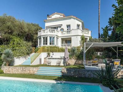 6 room luxury Villa for sale in Antibes, France
