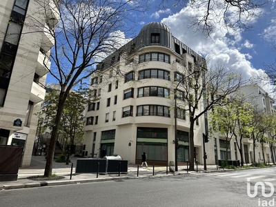 Appartement 3 pièces de 62 m² à Paris (75012)