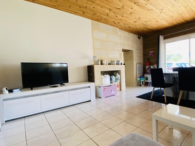 Maison 4 pièces de 112 m² à Izon (33450)