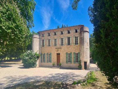 Prestigieux château en vente Goudargues, France