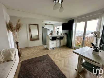 Appartement 2 pièces de 45 m² à Fresnes (94260)