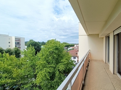 Appartement 2 pièces de 51 m² à Bayonne (64100)