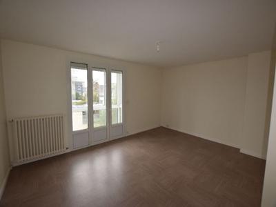 Location appartement 4 pièces 78.13 m²
