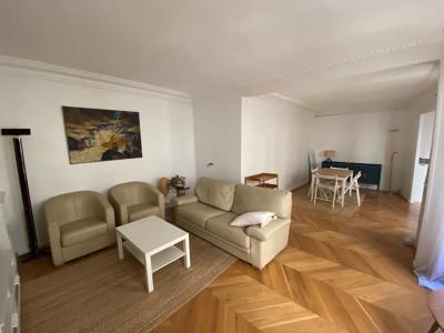Location meublée appartement 2 pièces 63.85 m²